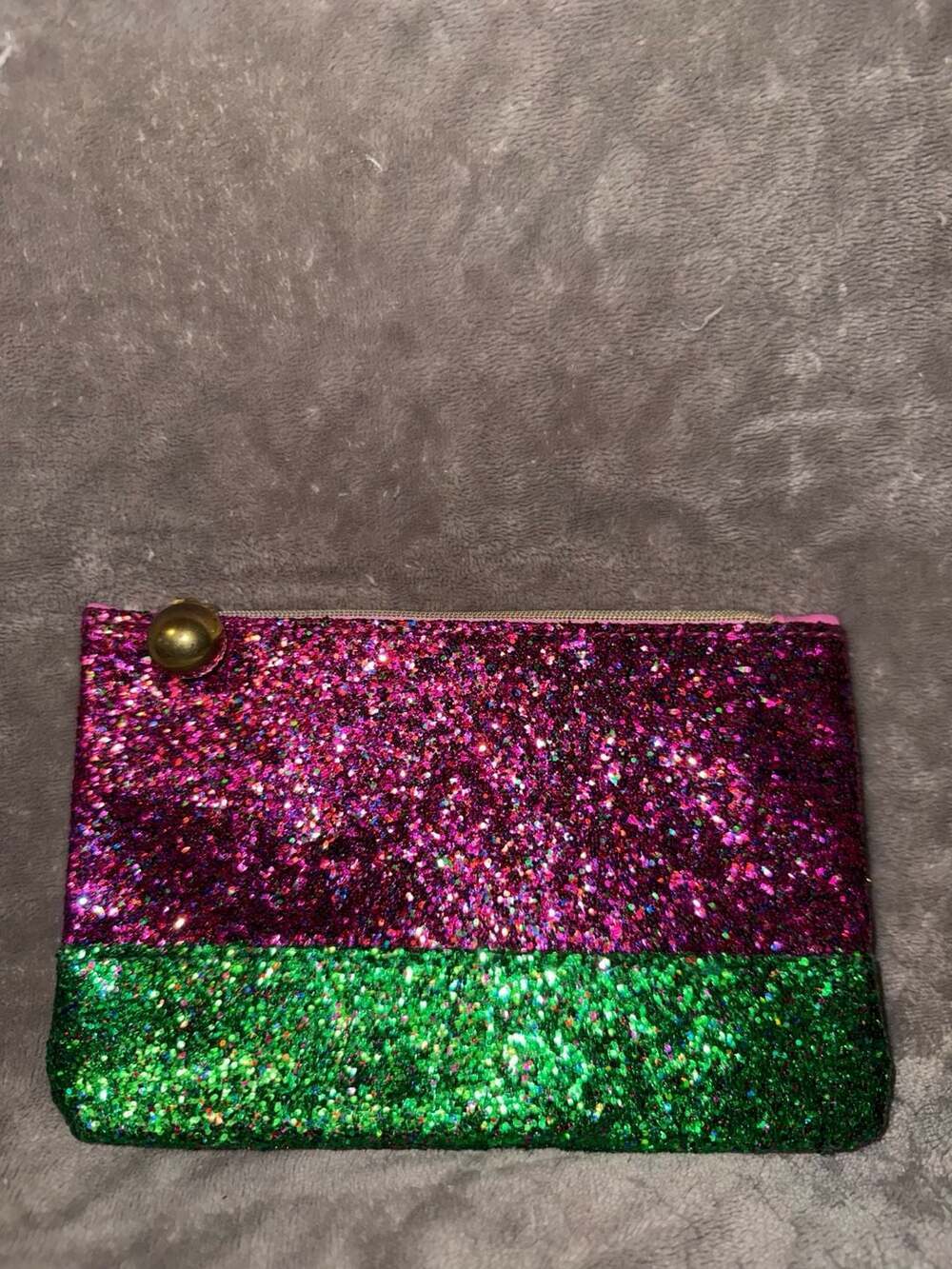 Ipsy December 2023 Glam Bag Glitter & Bath and Body Works Pouch - Picture 6 of 13